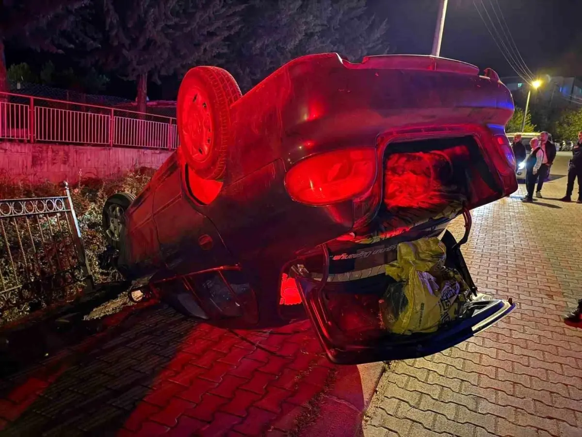 bucakta takla atan arac dereye dusmekten kurtuldu TAV2SGyk.jpg