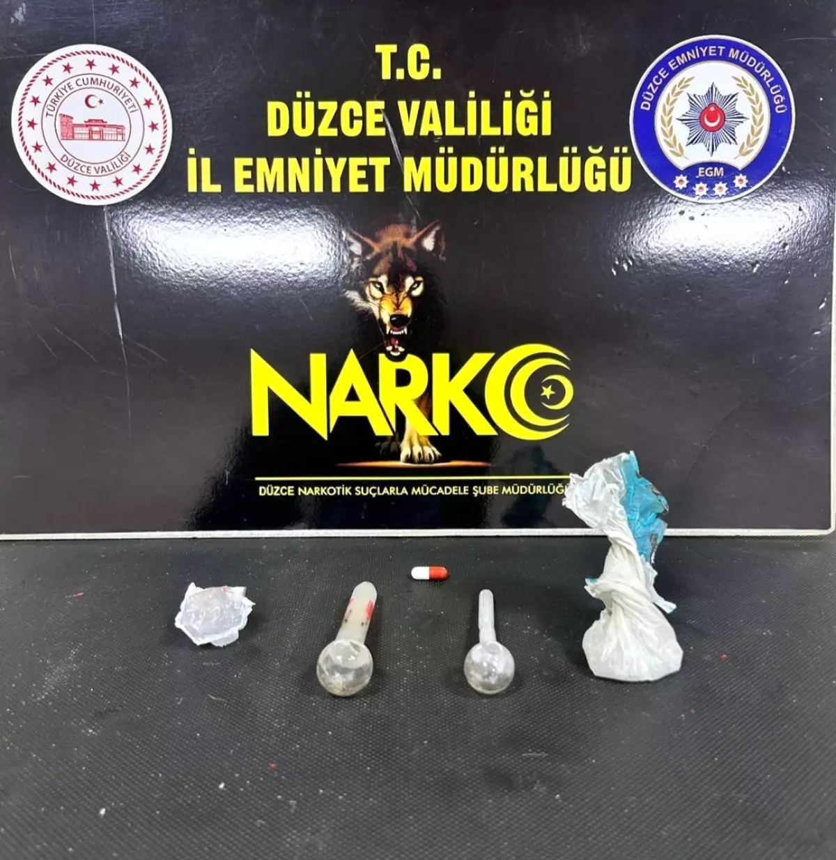 duzcede uyusturucu operasyonu 19 ayri suc kaydi olan supheli tutuklandi qRNRhjFg.jpg