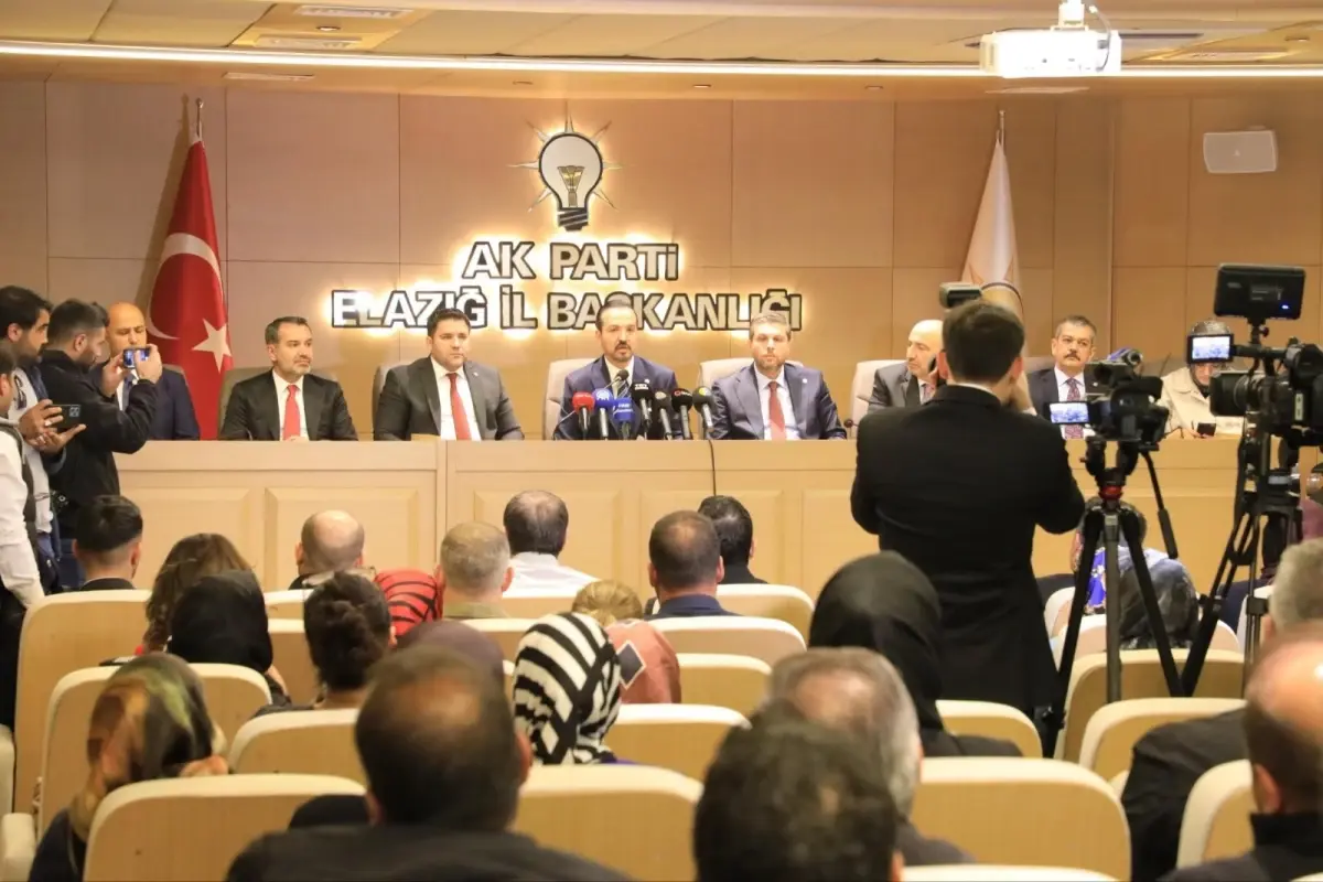 kursad zorlu ana muhalefet populizme ve sikayet siyasetine odaglandi 6I6UL8pn.jpg