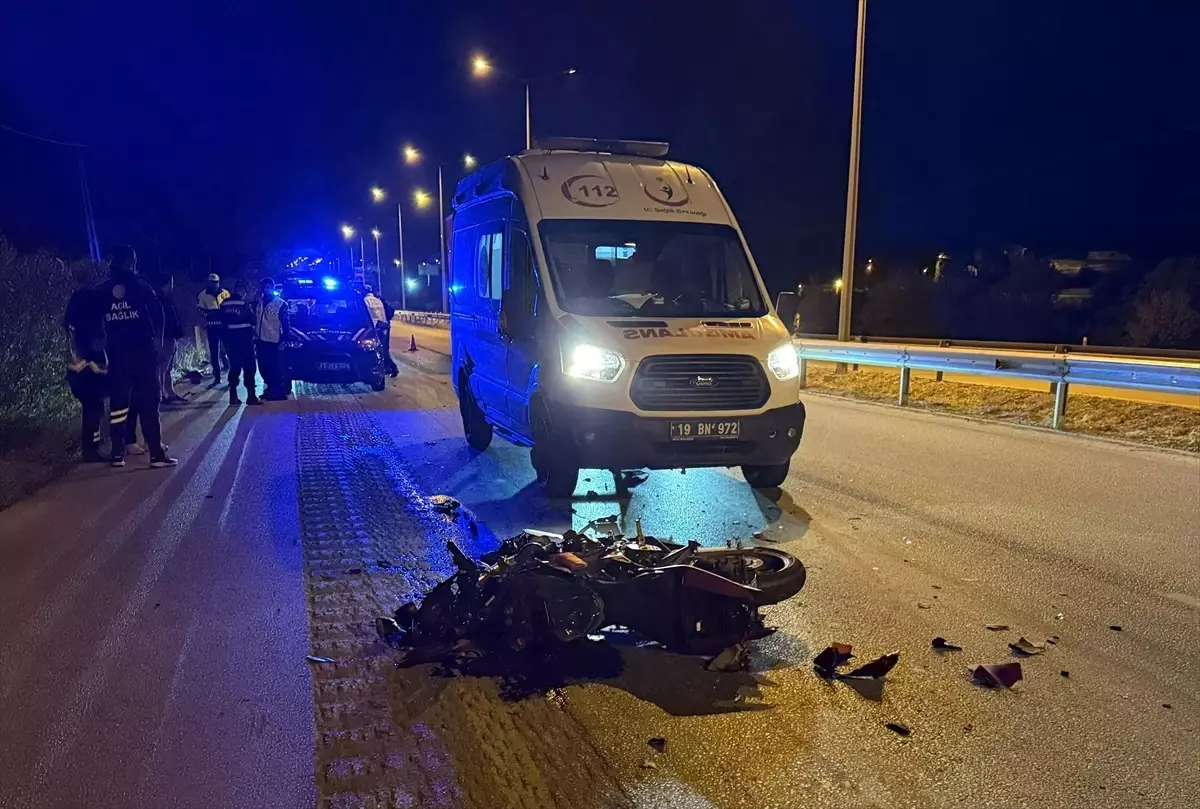 Motosiklet Tırla Çarpıştı: Sürücü Hayatını Kaybetti