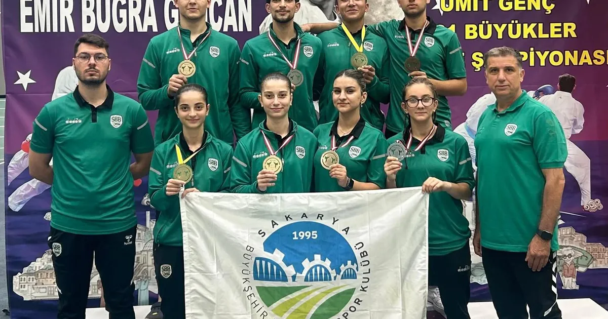 Sakaryalı karateciler Bursa’da madalyaları topladı