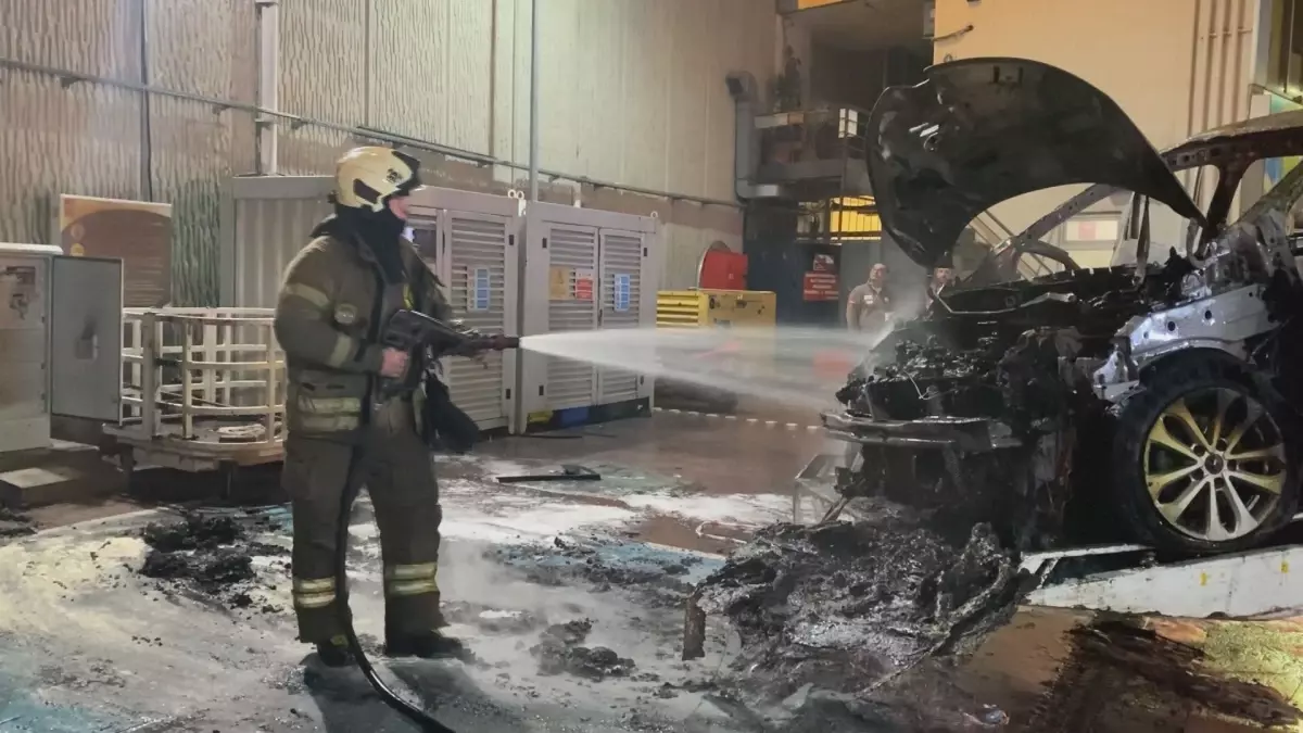 Esenyurt’ta Elektrikli Araç Patladı