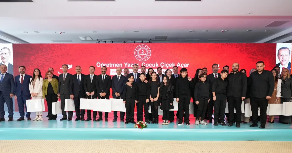 ogretmen yazar cocuk cicer acar hikayeleri odullendirildi TzYBlcOM.webp