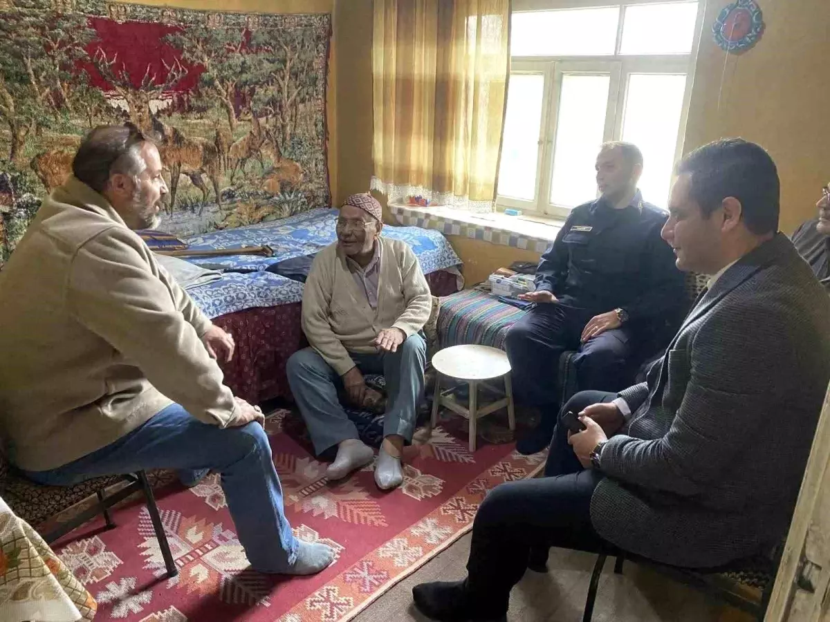 osmaneli kaymakami cumhuriyetle yasayan vatandaslari ziyaret etti 1Upw9hYh.jpg